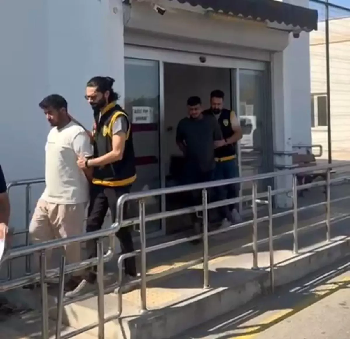 Adana’da Tabancali Saldırı: 2 Şüpheli Tutuklandı