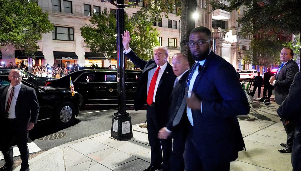 Trump’a restoranda Gazze protestosu