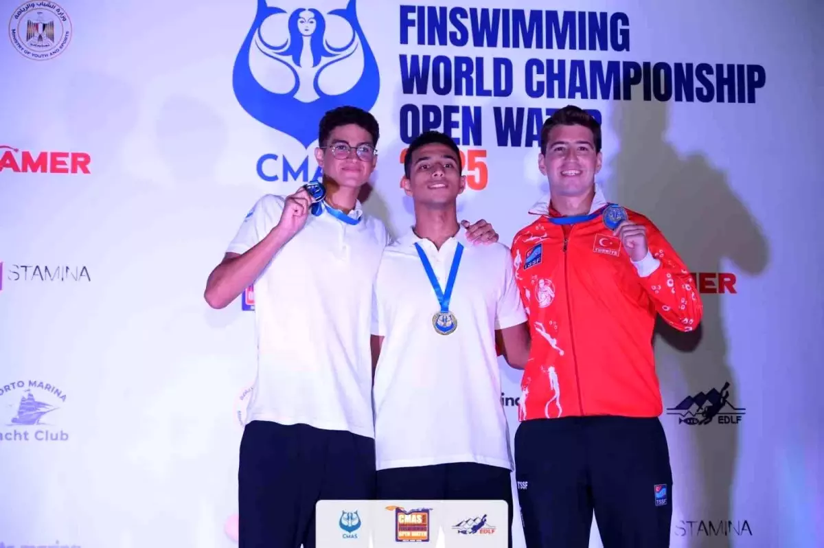 Derin Toparlak, Dünya Paletli Yüzme Şampiyonası’nda Bronz Madalya Kazandı