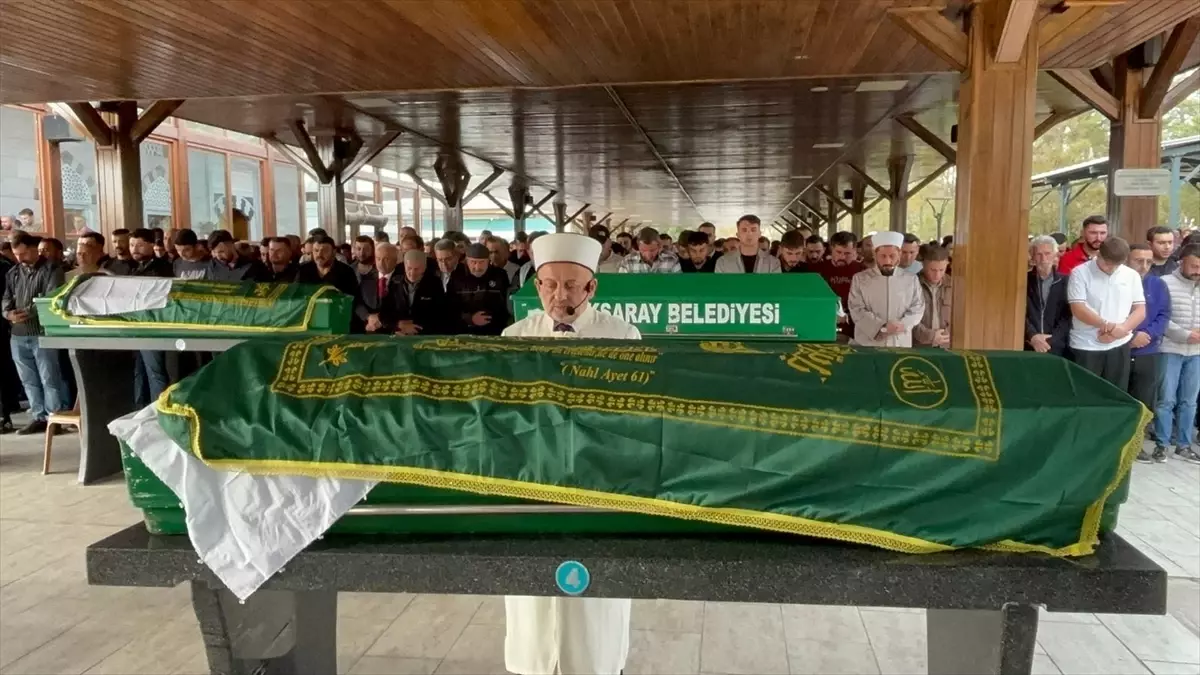 Ankara’daki Kazada Hayatını Kaybedenler Aksaray’da Defnedildi