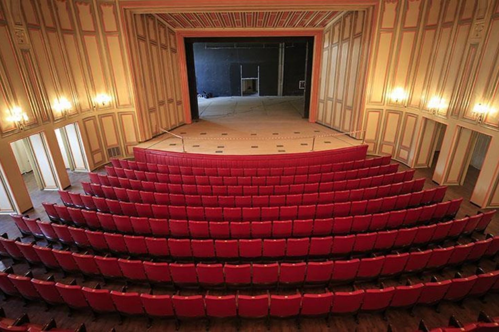 Devlet Opera ve Balesi, şehitler dolayısıyla temsillerini iki gün iptal etti