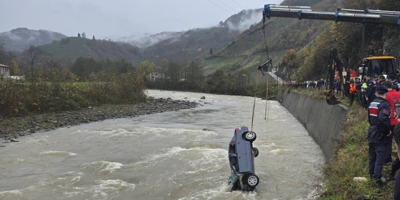 Annesi için mezar yeri bakmaya giderken hayatını kaybetti