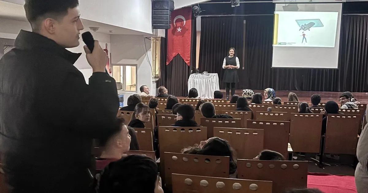 Bursa’da gençlere “Teknoloji Bağımlılığı” eğitimi verildi