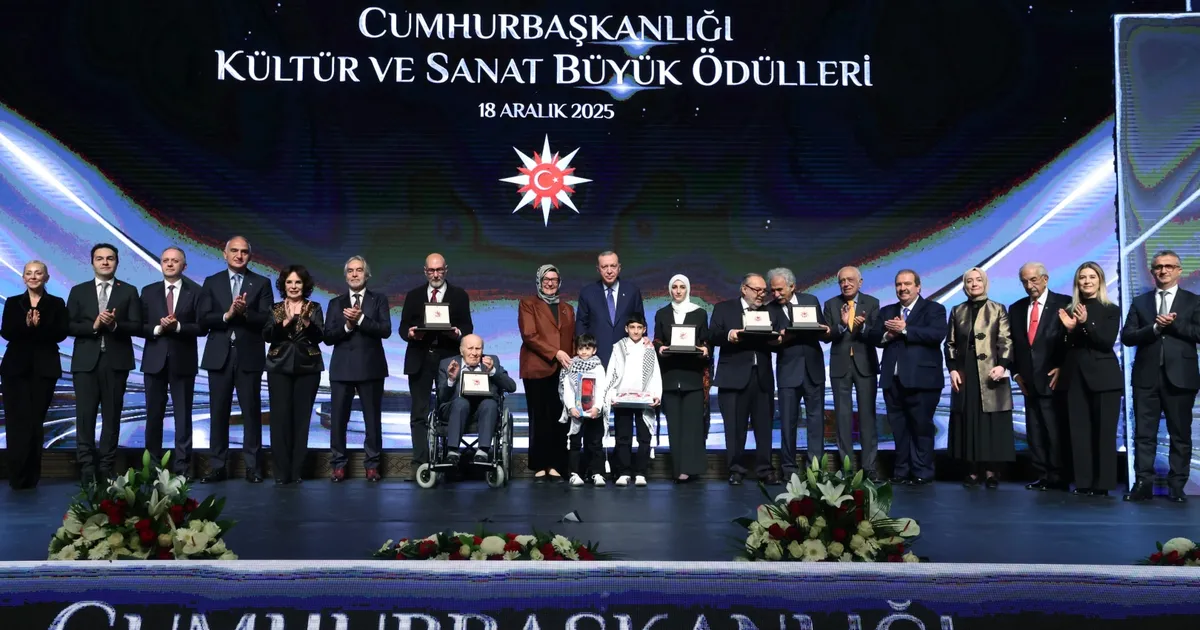 Cumhurbaşkanlığı büyük ödülleri sahiplerini buldu… Erdoğan’dan kültür ve sanat vurgusu