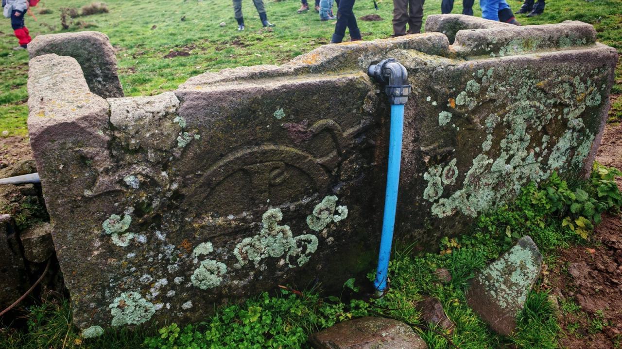 Görenler şaşkına döndü! Su oluğu diye kullanılıyordu…