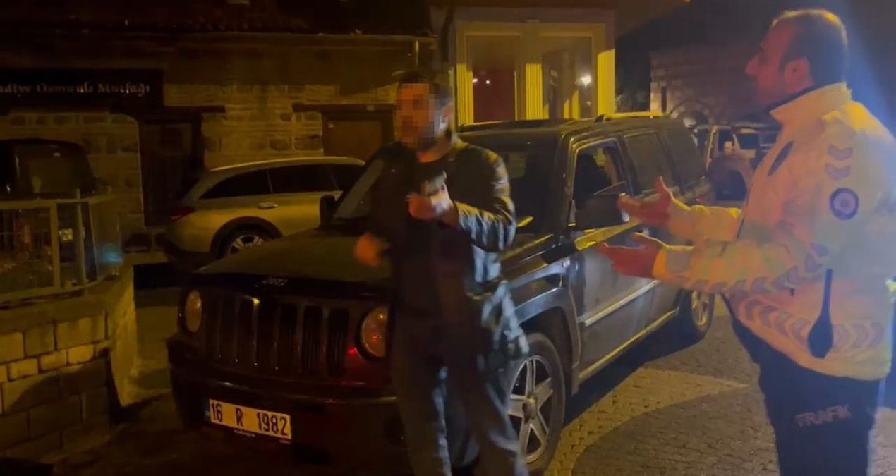 Sarhoş sürücü polis de gazeteci de dinlemedi! “Bana 50 santimden fazla yaklaşmayın, herkesi ararım”