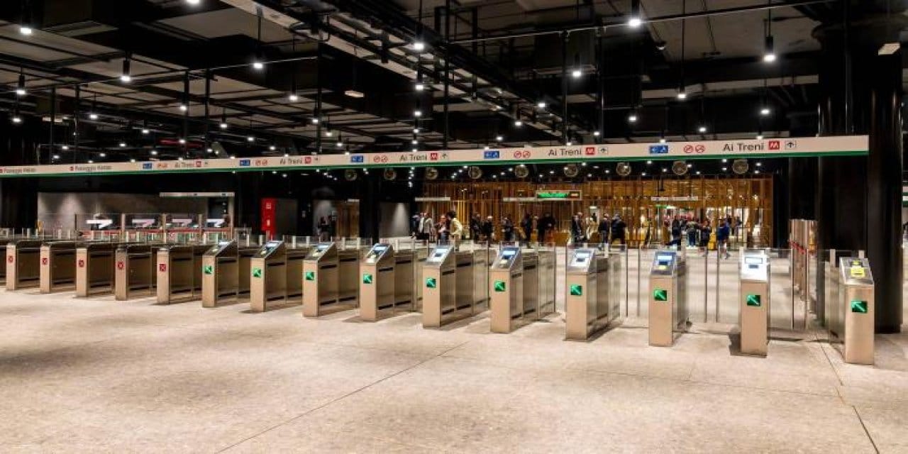 Tüm dünya bundan bahsediyor! Avrupa’nın en etkileyici metro istasyonu kapılarını açtı