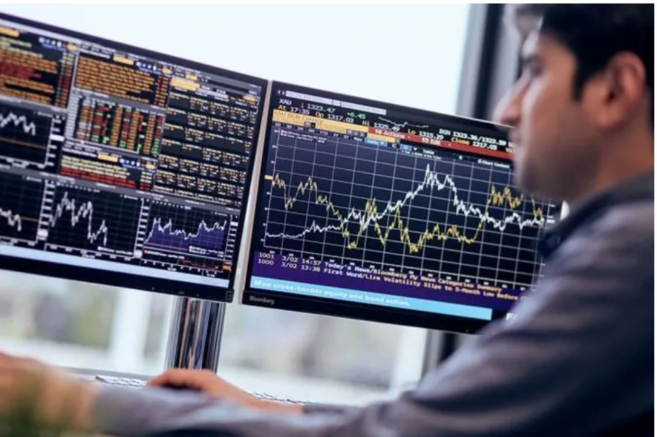 FÖŞ-YORUM: Borsa’da Ani Yön Değişimi: Son Saatlerde Ne Oldu?