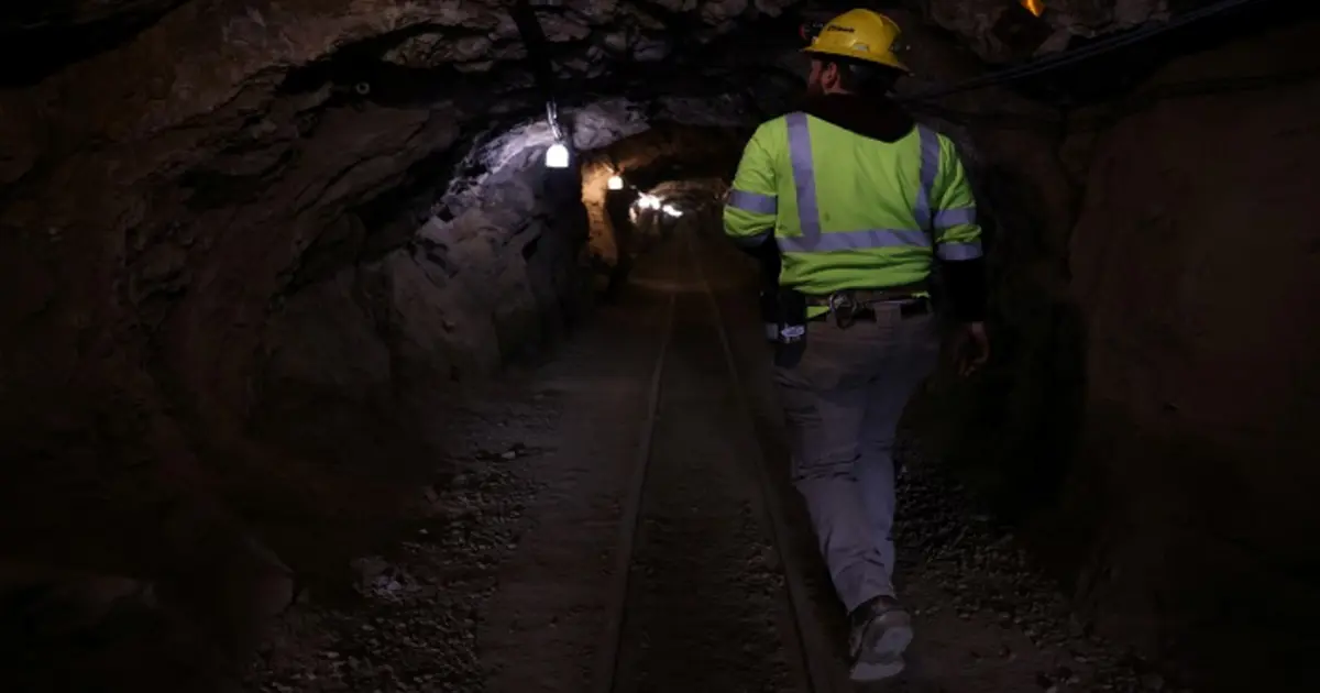 Güney Afrika’da madende göçük. 5 işçi 800 metrede mahsur kaldı